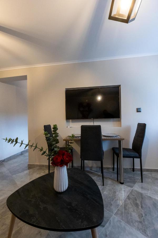 K&M Villas Nea Kallikrateia Extérieur photo