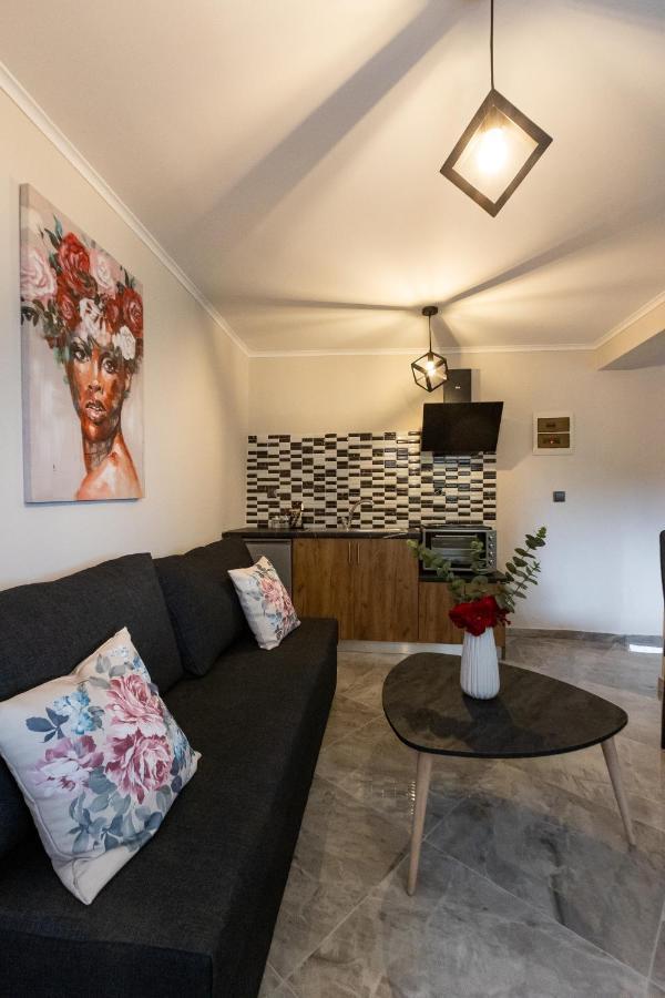 K&M Villas Nea Kallikrateia Extérieur photo