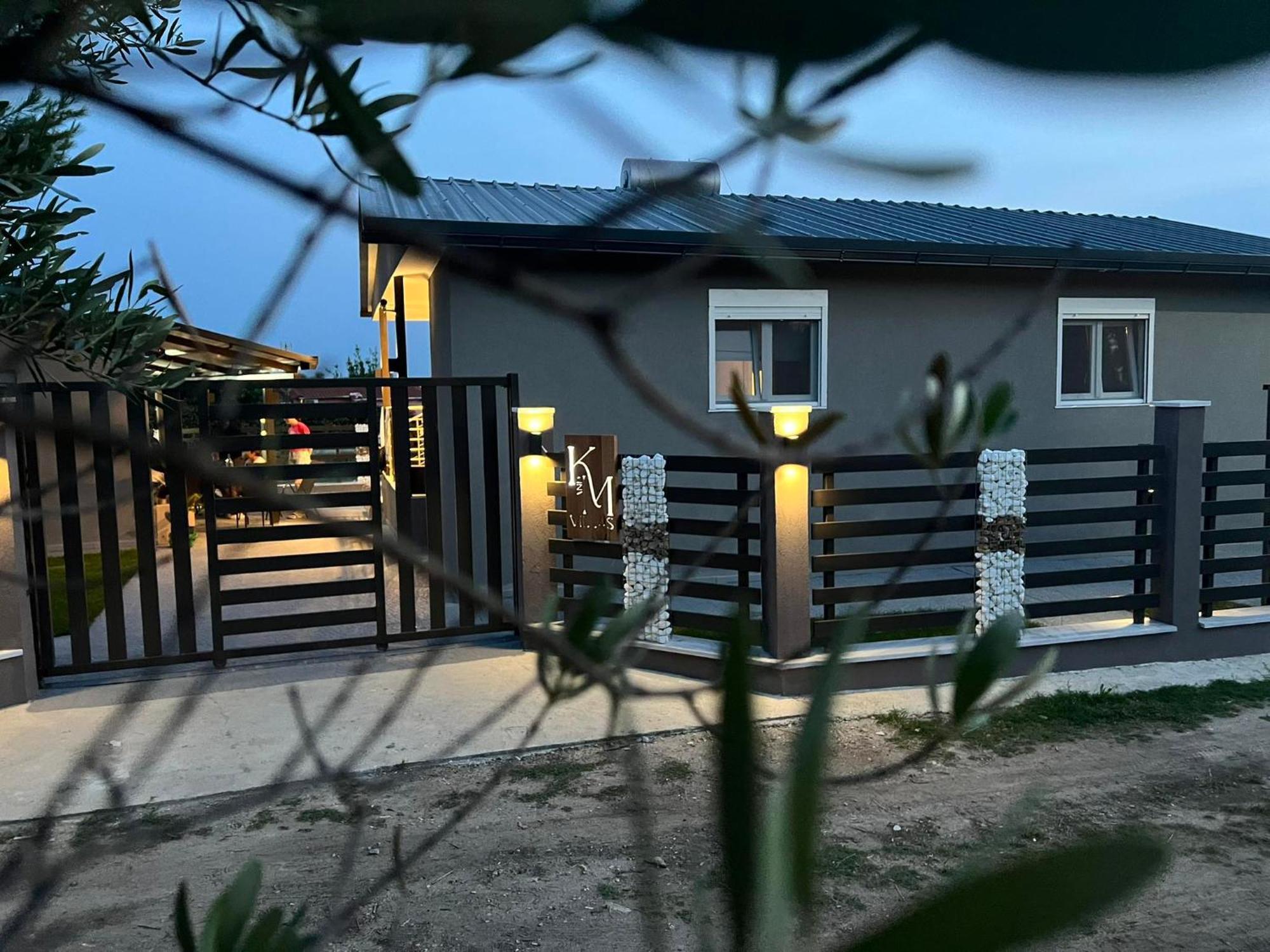 K&M Villas Nea Kallikrateia Extérieur photo